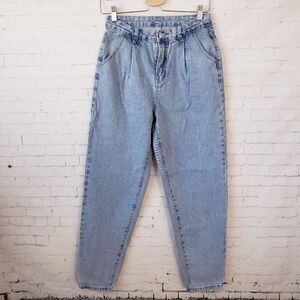 Shein High Waisted Tapered Mom Jeans Size 4 / Small Light Wash Pleated